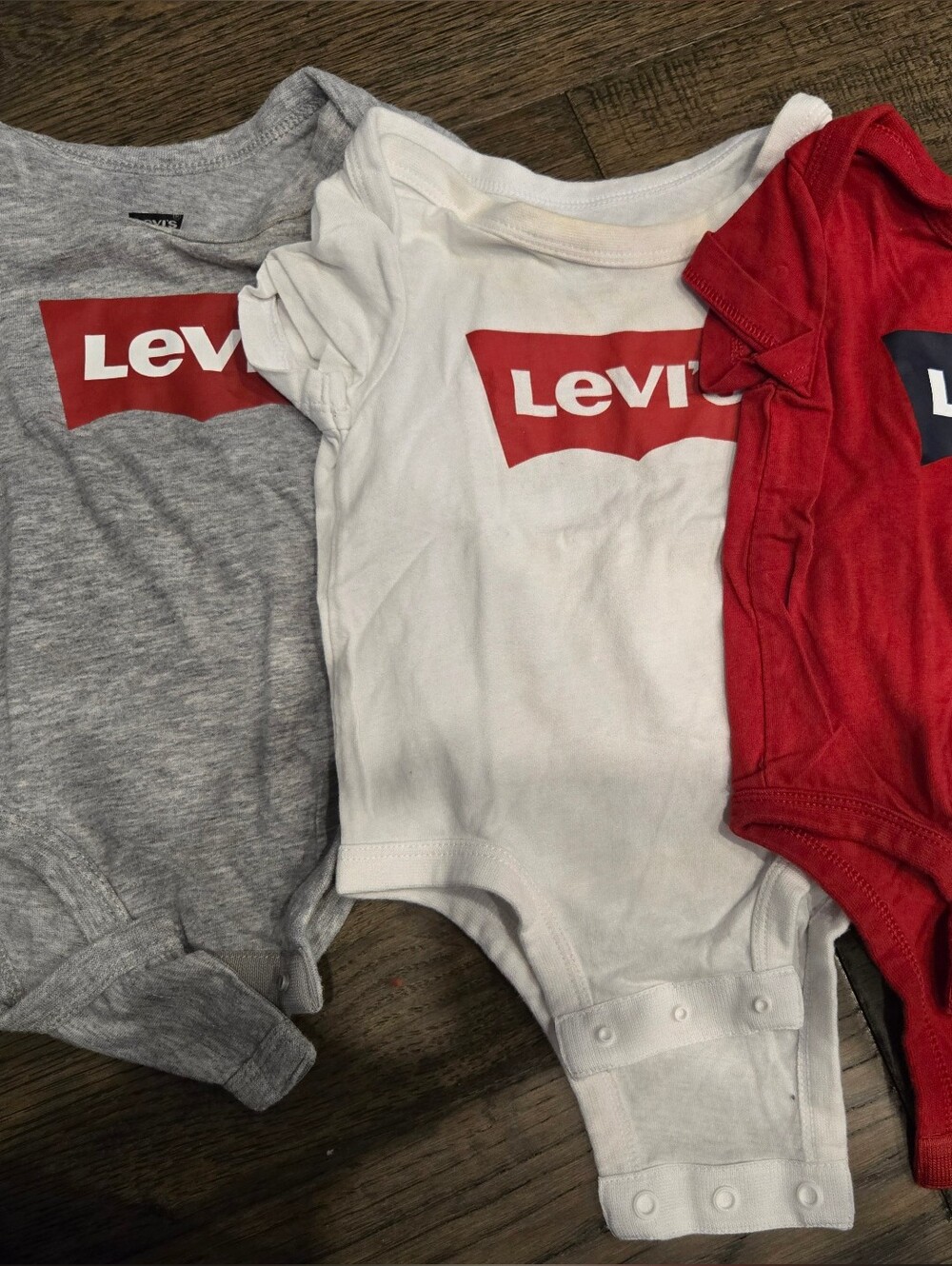Levi's Baby Bodysuit 3-Pack in Red, White & Gray